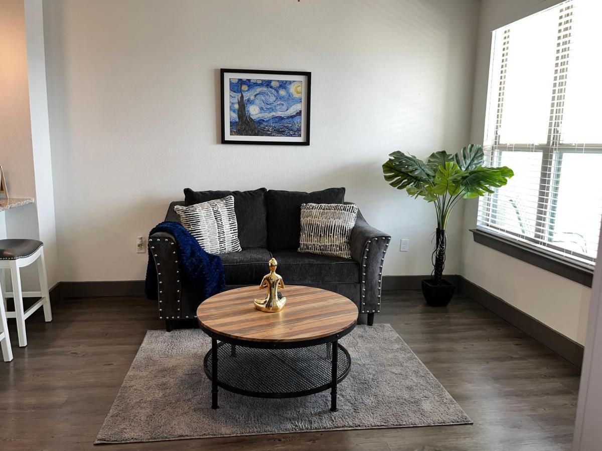 Comfy Abode Near Bush Airport Apartment Houston Exterior photo